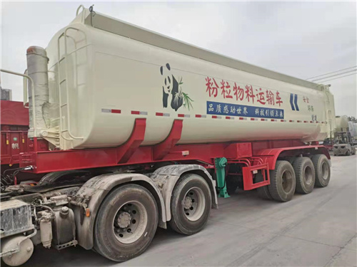 散裝水泥罐車